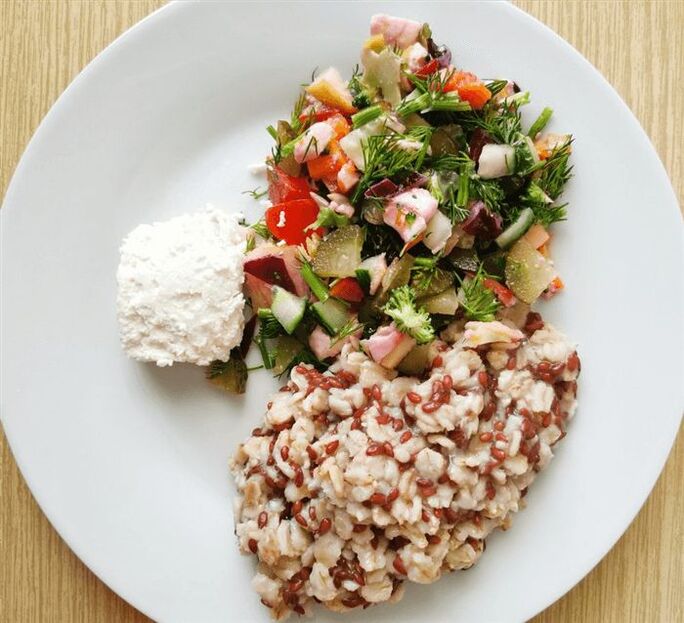 Avea con queixo e verduras