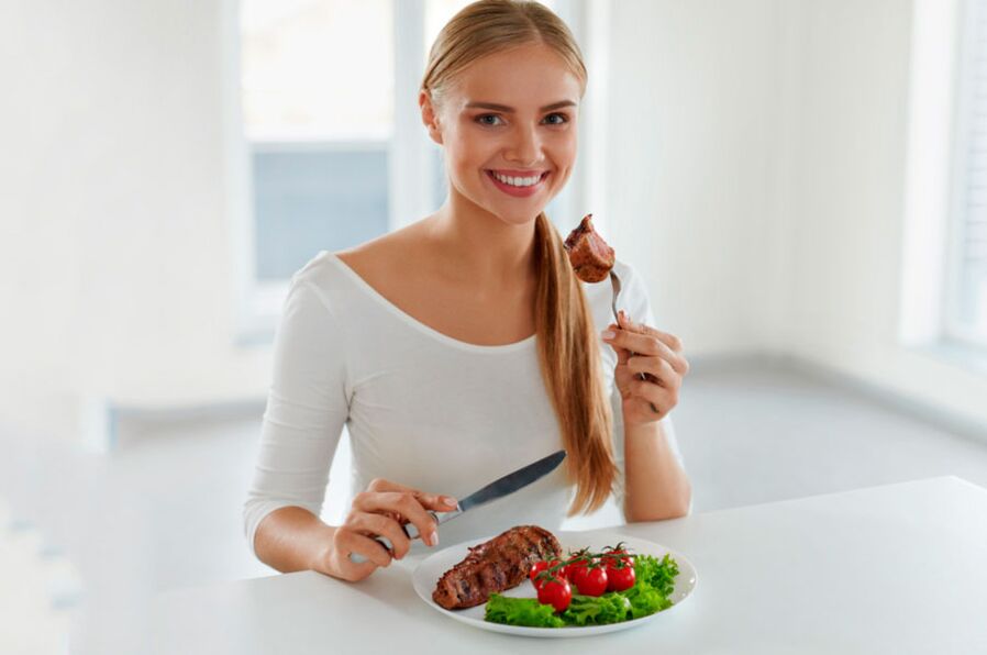 Durante a fase alterna da dieta Dukan, cómpre comer proteínas e pratos vexetais