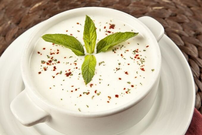 Sopa de iogur adelgazante